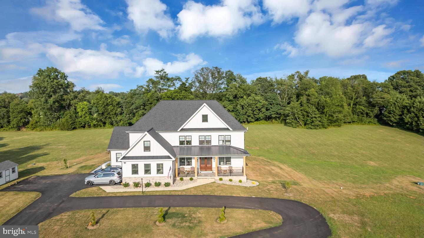 13691 OAKLAND RIDGE RD, HAYMARKET, Virginia 20169, 6 Bedrooms Bedrooms, ,6 BathroomsBathrooms,Residential,For sale,13691 OAKLAND RIDGE RD,VAPW2080396 MLS # VAPW2080396