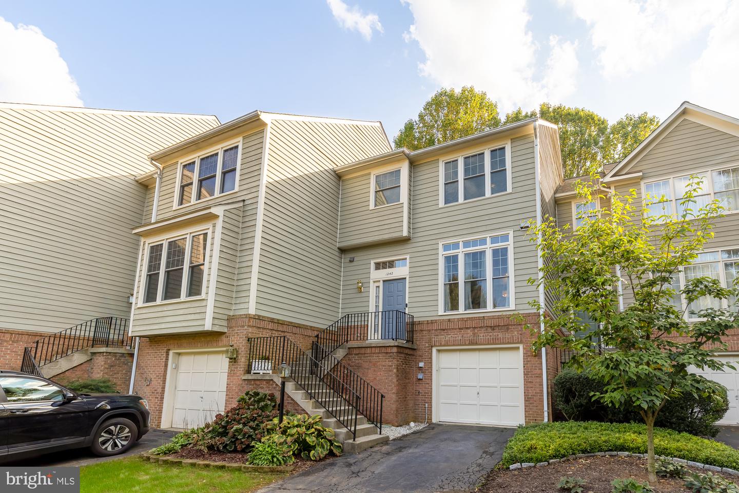 1242 WEATHERSTONE CT, RESTON, Virginia 20194, 3 Bedrooms Bedrooms, ,2 BathroomsBathrooms,Residential,For sale,1242 WEATHERSTONE CT,VAFX2202600 MLS # VAFX2202600