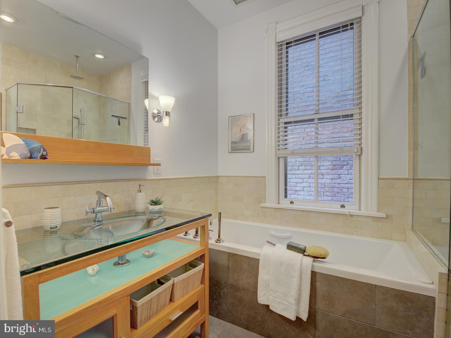 1705 Q ST NW, WASHINGTON, District Of Columbia 20009, 7 Bedrooms Bedrooms, ,3 BathroomsBathrooms,Residential,For sale,1705 Q ST NW,DCDC2159800 MLS # DCDC2159800