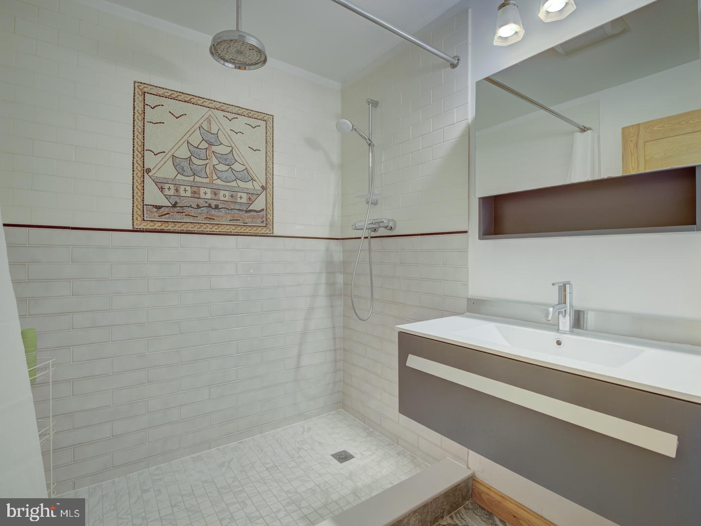 1705 Q ST NW, WASHINGTON, District Of Columbia 20009, 7 Bedrooms Bedrooms, ,3 BathroomsBathrooms,Residential,For sale,1705 Q ST NW,DCDC2159800 MLS # DCDC2159800