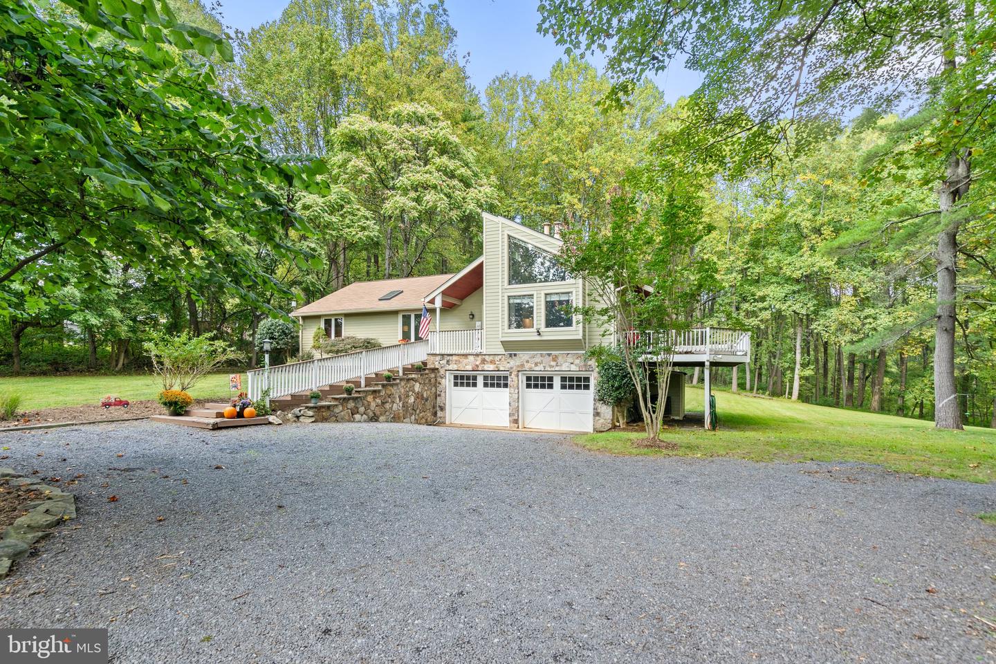 6420 OLD BUST HEAD RD, BROAD RUN, Virginia 20137, 3 Bedrooms Bedrooms, ,3 BathroomsBathrooms,Residential,For sale,6420 OLD BUST HEAD RD,VAFQ2014058 MLS # VAFQ2014058