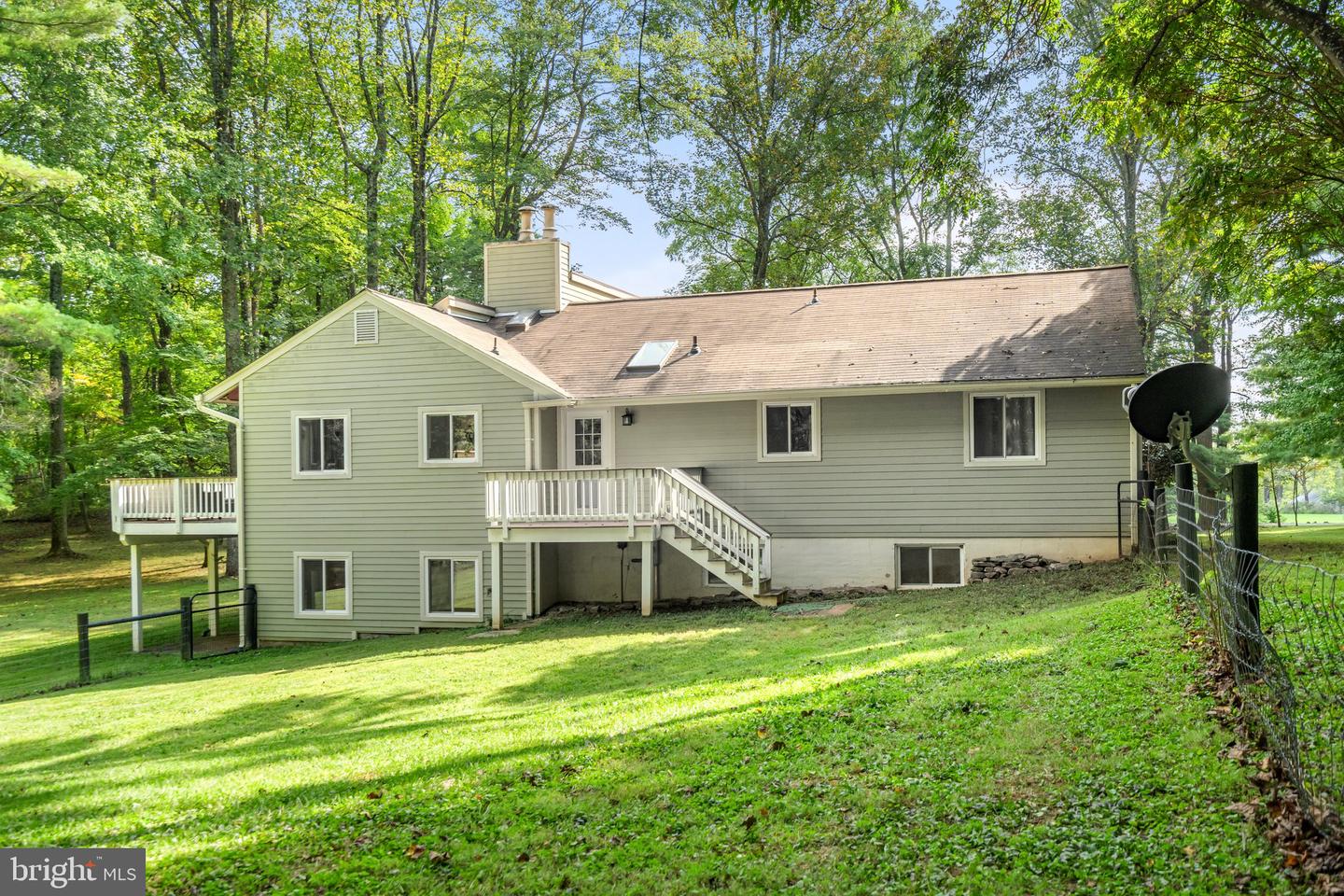 6420 OLD BUST HEAD RD, BROAD RUN, Virginia 20137, 3 Bedrooms Bedrooms, ,3 BathroomsBathrooms,Residential,For sale,6420 OLD BUST HEAD RD,VAFQ2014058 MLS # VAFQ2014058