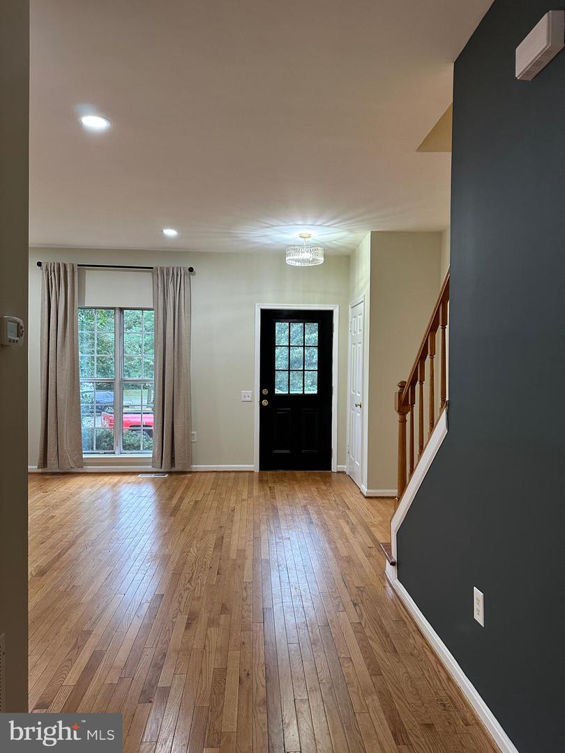 7189 FAIRFIELD CT, ALEXANDRIA, Virginia 22306, 2 Bedrooms Bedrooms, ,3 BathroomsBathrooms,Residential,For sale,7189 FAIRFIELD CT,VAFX2203300 MLS # VAFX2203300