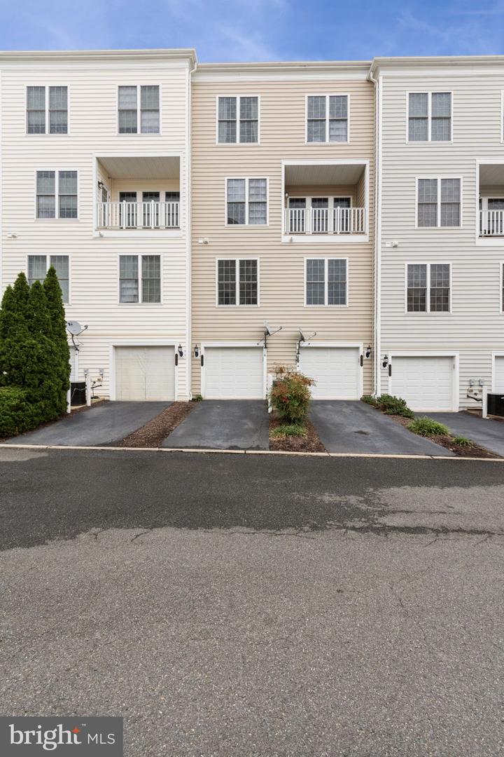 2247 OBERLIN DR #436A, WOODBRIDGE, Virginia 22191, 3 Bedrooms Bedrooms, ,2 BathroomsBathrooms,Residential,For sale,2247 OBERLIN DR #436A,VAPW2080294 MLS # VAPW2080294