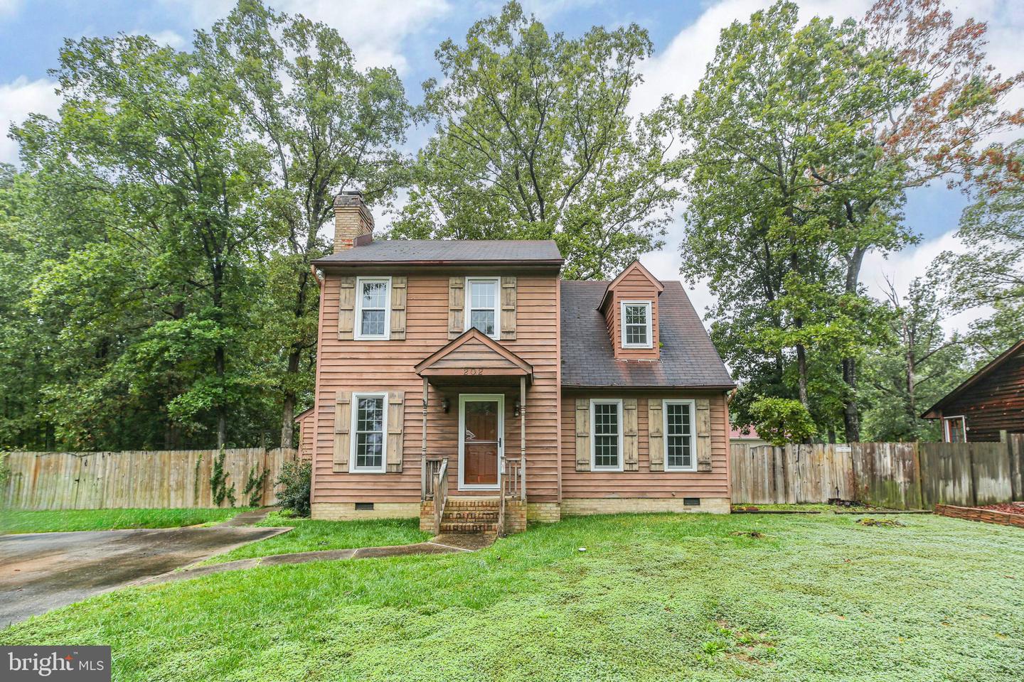 202 PLEASANTS DR, FREDERICKSBURG, Virginia 22407, 4 Bedrooms Bedrooms, ,2 BathroomsBathrooms,Residential,For sale,202 PLEASANTS DR,VASP2028124 MLS # VASP2028124