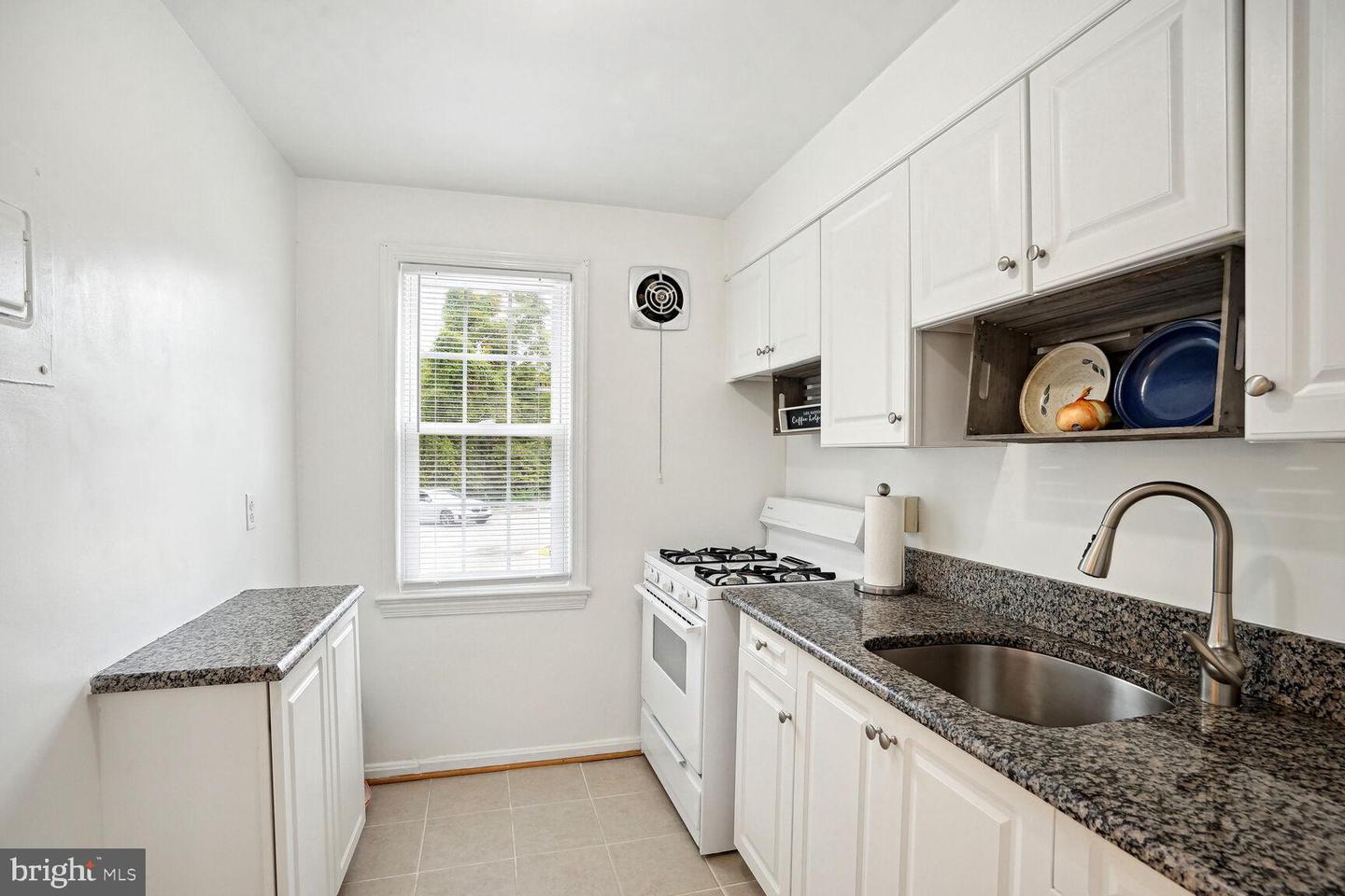 1803 BELLE VIEW BLVD #A1, ALEXANDRIA, Virginia 22307, 1 Bedroom Bedrooms, ,1 BathroomBathrooms,Residential,For sale,1803 BELLE VIEW BLVD #A1,VAFX2203736 MLS # VAFX2203736