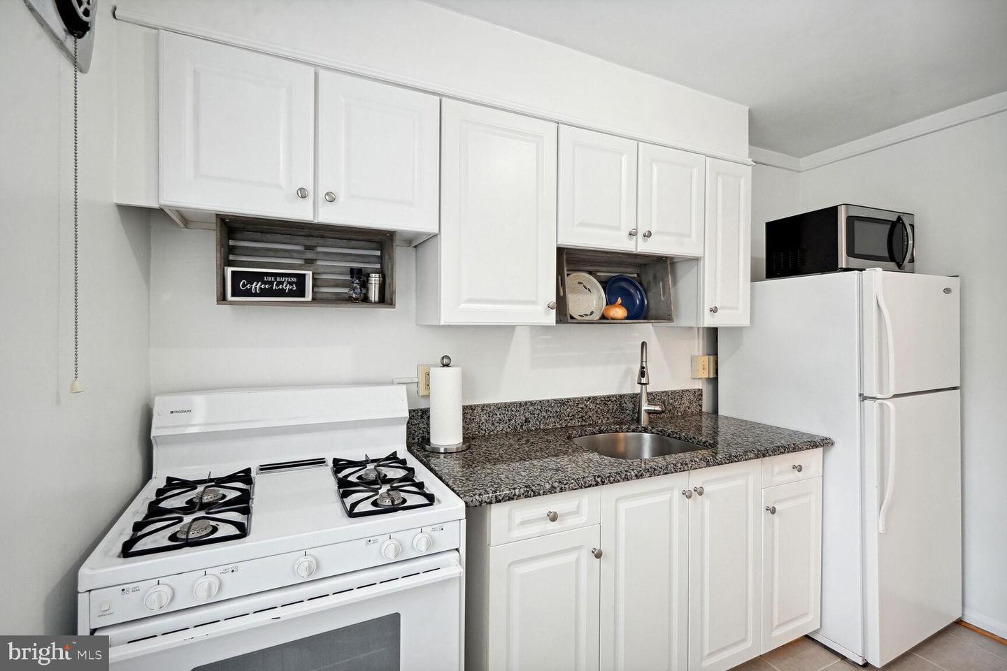 1803 BELLE VIEW BLVD #A1, ALEXANDRIA, Virginia 22307, 1 Bedroom Bedrooms, ,1 BathroomBathrooms,Residential,For sale,1803 BELLE VIEW BLVD #A1,VAFX2203736 MLS # VAFX2203736