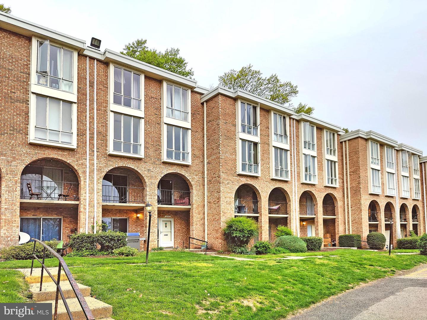 5729 N KINGS HWY #351, ALEXANDRIA, Virginia 22303, 3 Bedrooms Bedrooms, ,1 BathroomBathrooms,Residential,For sale,5729 N KINGS HWY #351,VAFX2188664 MLS # VAFX2188664