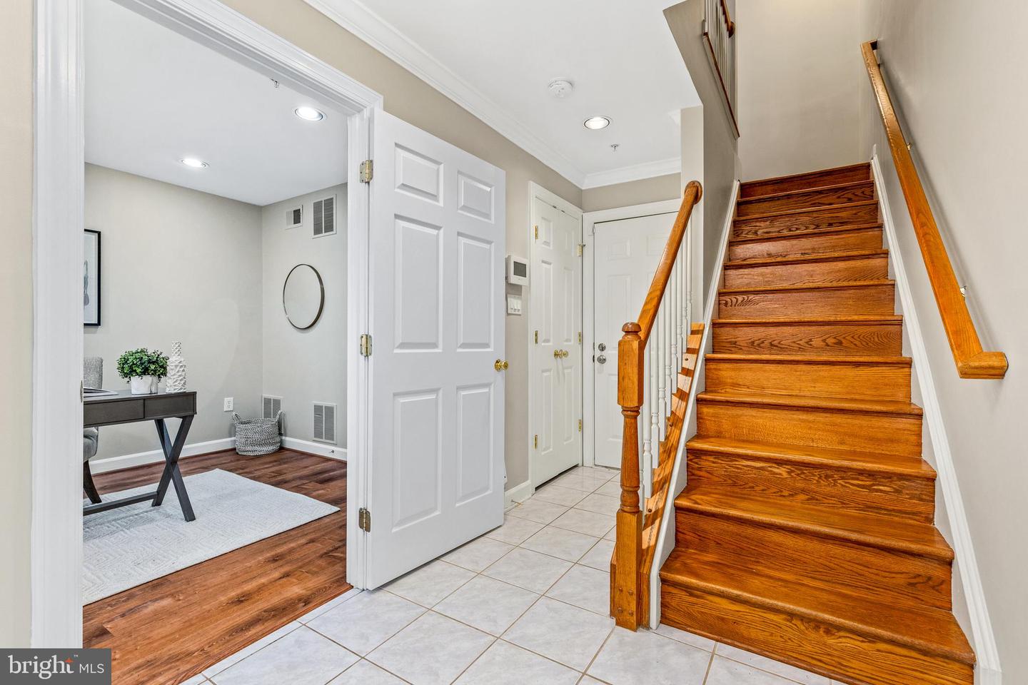 1114 N STAFFORD ST #B, ARLINGTON, Virginia 22201, 4 Bedrooms Bedrooms, ,3 BathroomsBathrooms,Residential,For sale,1114 N STAFFORD ST #B,VAAR2046698 MLS # VAAR2046698