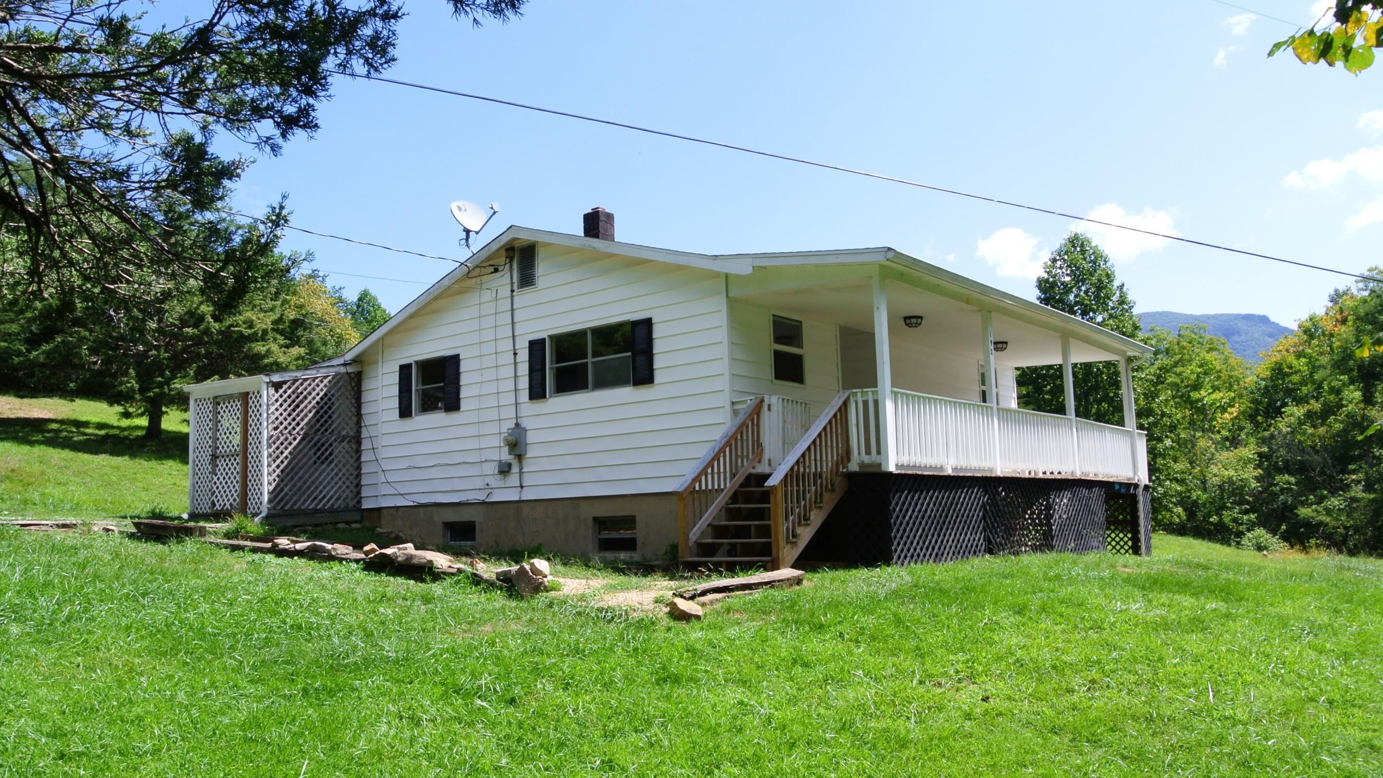 192 UNEXPECTED RD, LEXINGTON, Virginia 24450, 2 Bedrooms Bedrooms, ,1 BathroomBathrooms,Residential,192 UNEXPECTED RD,656210 MLS # 656210