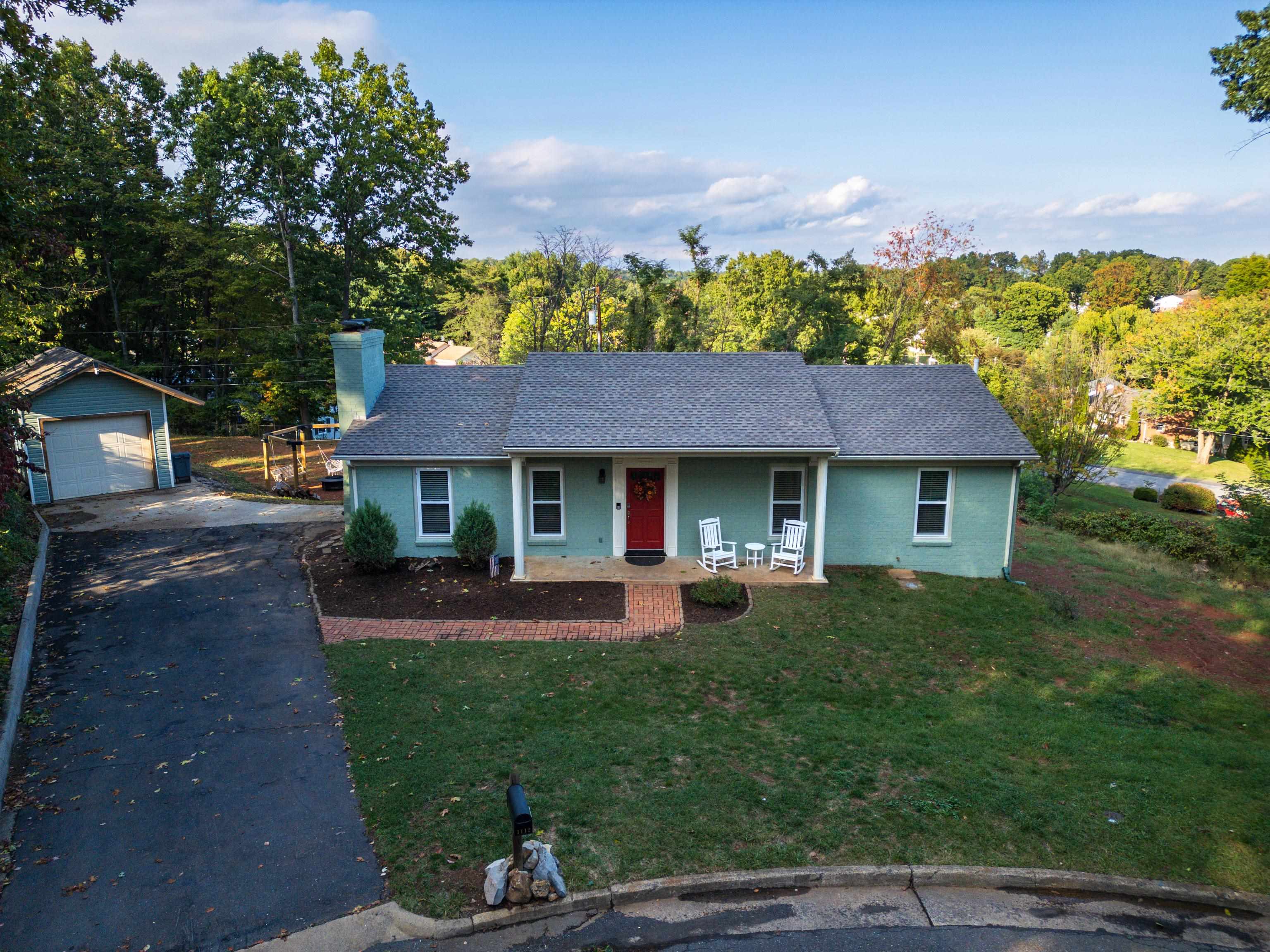 1112 PINE GLEN RD, STAUNTON, Virginia 24401, 5 Bedrooms Bedrooms, ,3 BathroomsBathrooms,Residential,1112 PINE GLEN RD,657229 MLS # 657229