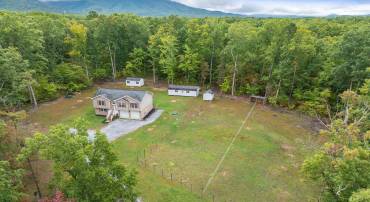 349 THOROFARE RD, CRIMORA, Virginia 24431, 3 Bedrooms Bedrooms, ,3 BathroomsBathrooms,Residential,349 THOROFARE RD,657236 MLS # 657236