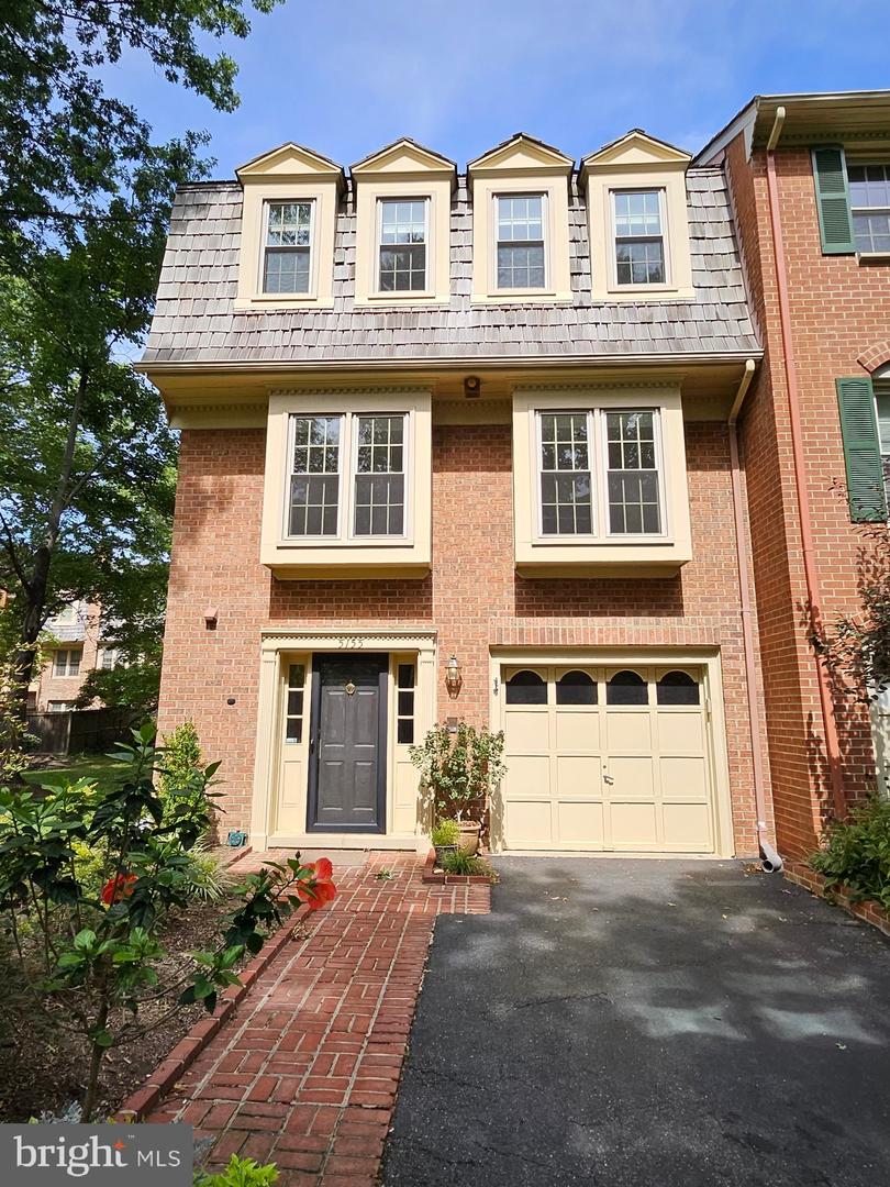 5155 HERITAGE LN, ALEXANDRIA, Virginia 22311, 3 Bedrooms Bedrooms, ,2 BathroomsBathrooms,Residential,For sale,5155 HERITAGE LN,VAAX2037402 MLS # VAAX2037402