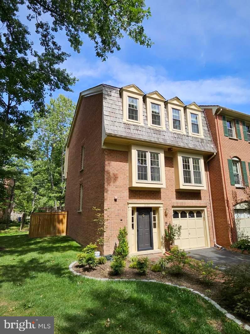 5155 HERITAGE LN, ALEXANDRIA, Virginia 22311, 3 Bedrooms Bedrooms, ,2 BathroomsBathrooms,Residential,For sale,5155 HERITAGE LN,VAAX2037402 MLS # VAAX2037402