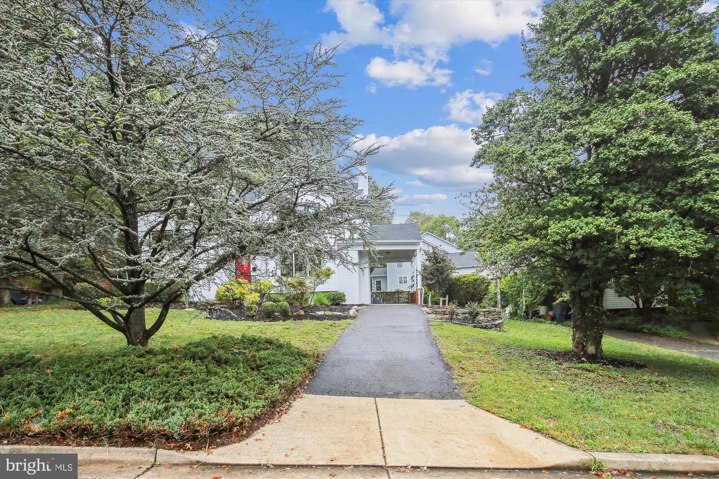 2307 BARBOUR RD, FALLS CHURCH, Virginia 22043, 5 Bedrooms Bedrooms, ,3 BathroomsBathrooms,Residential,For sale,2307 BARBOUR RD,VAFX2199384 MLS # VAFX2199384