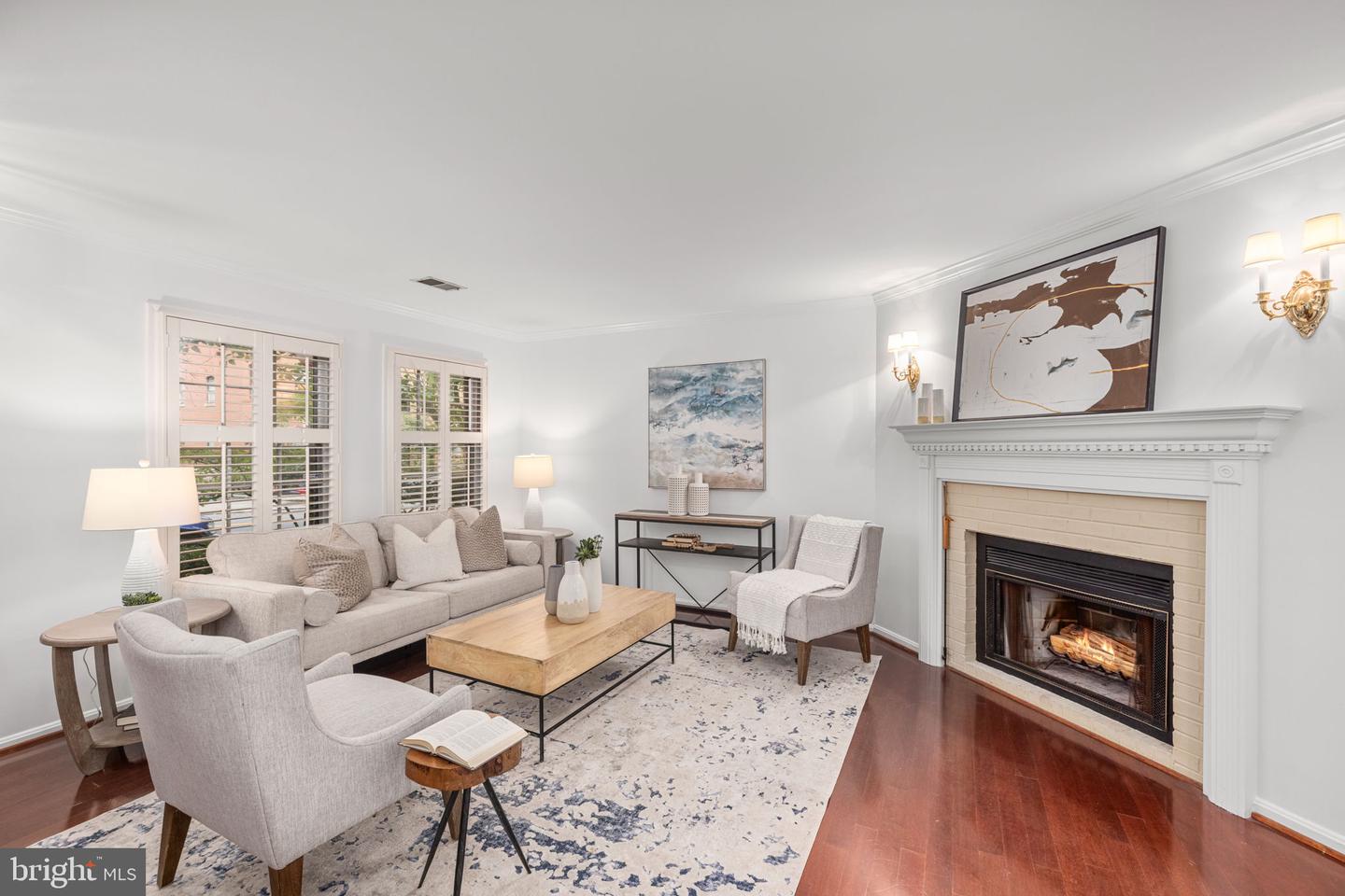 419 S COLUMBUS ST, ALEXANDRIA, Virginia 22314, 2 Bedrooms Bedrooms, ,2 BathroomsBathrooms,Residential,For sale,419 S COLUMBUS ST,VAAX2037556 MLS # VAAX2037556