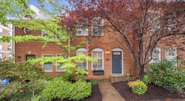 419 S COLUMBUS ST, ALEXANDRIA, Virginia 22314, 2 Bedrooms Bedrooms, ,2 BathroomsBathrooms,Residential,For sale,419 S COLUMBUS ST,VAAX2037556 MLS # VAAX2037556