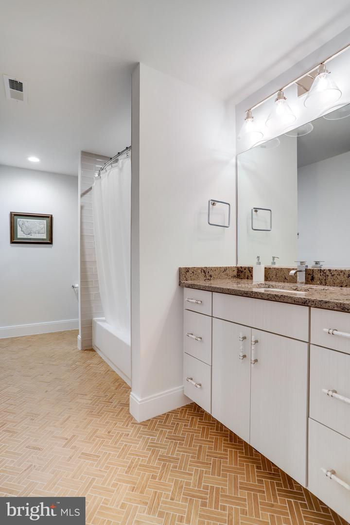 1532 N RANDOLPH ST, ARLINGTON, Virginia 22207, 6 Bedrooms Bedrooms, ,6 BathroomsBathrooms,Residential,For sale,1532 N RANDOLPH ST,VAAR2048136 MLS # VAAR2048136