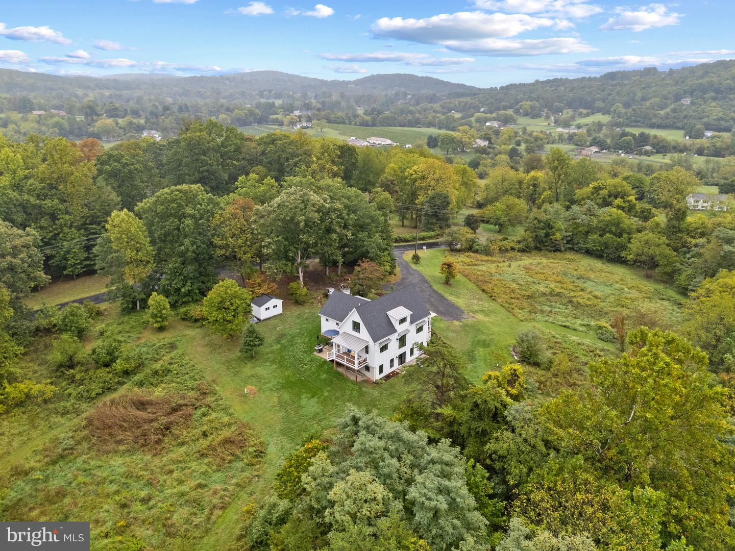 5545 SNOW MOUNTAIN ROAD, BROAD RUN, Virginia 20137, 3 Bedrooms Bedrooms, ,3 BathroomsBathrooms,Residential,For sale,5545 SNOW MOUNTAIN ROAD,VAFQ2013964 MLS # VAFQ2013964