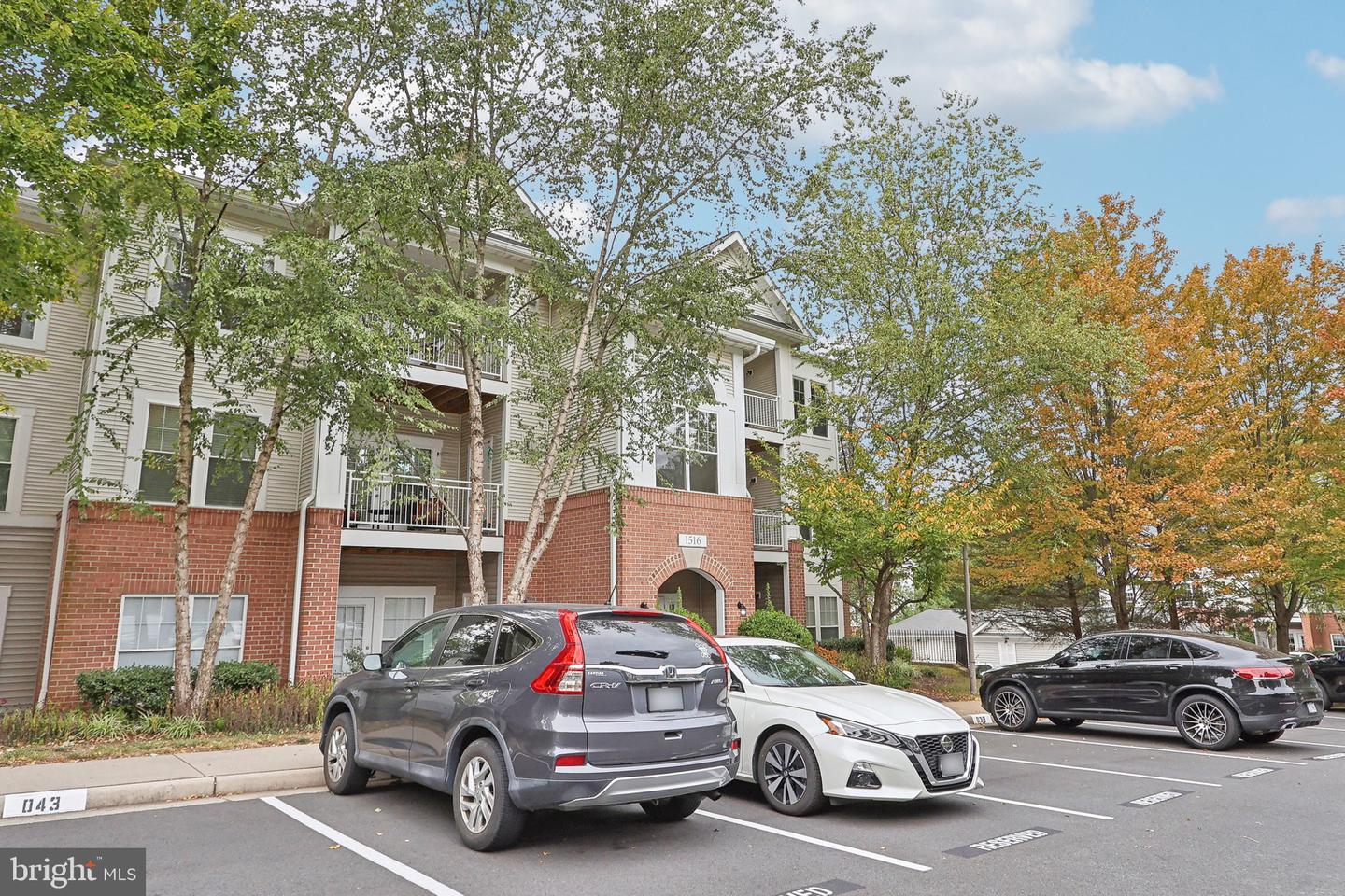 1516 N POINT DR #301, RESTON, Virginia 20194, 2 Bedrooms Bedrooms, ,1 BathroomBathrooms,Residential,For sale,1516 N POINT DR #301,VAFX2202556 MLS # VAFX2202556