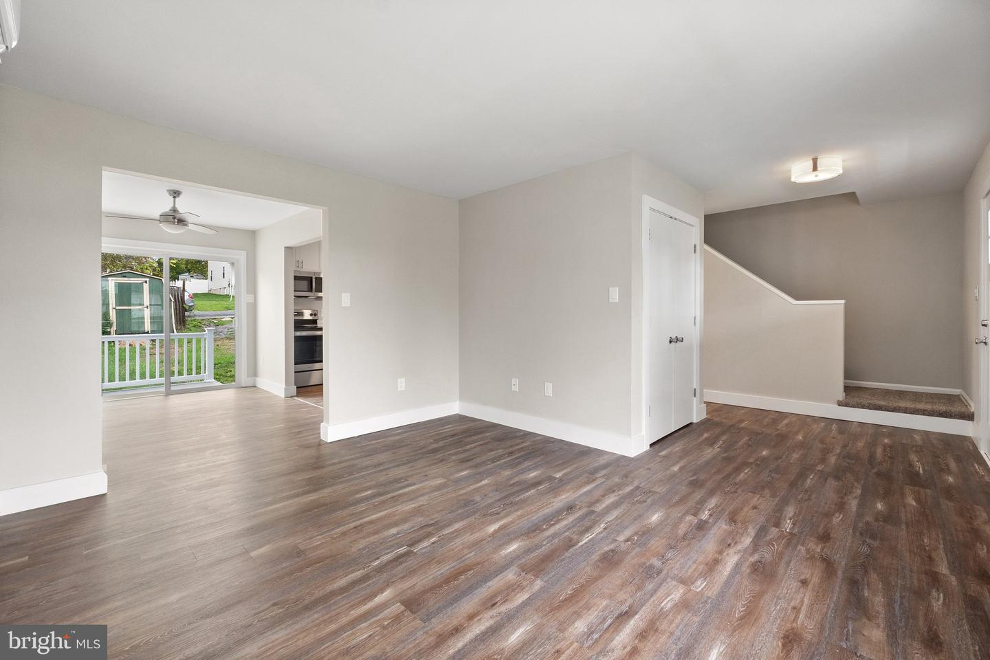 558 BRANCH ST, STRASBURG, Virginia 22657, 3 Bedrooms Bedrooms, 6 Rooms Rooms,1 BathroomBathrooms,Residential,For sale,558 BRANCH ST,VASH2009656 MLS # VASH2009656