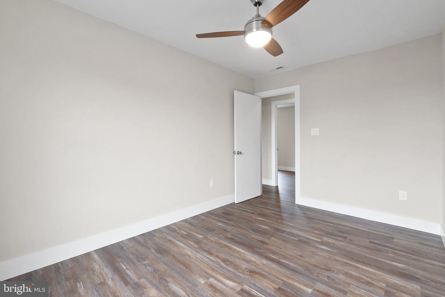 558 BRANCH ST, STRASBURG, Virginia 22657, 3 Bedrooms Bedrooms, 6 Rooms Rooms,1 BathroomBathrooms,Residential,For sale,558 BRANCH ST,VASH2009656 MLS # VASH2009656