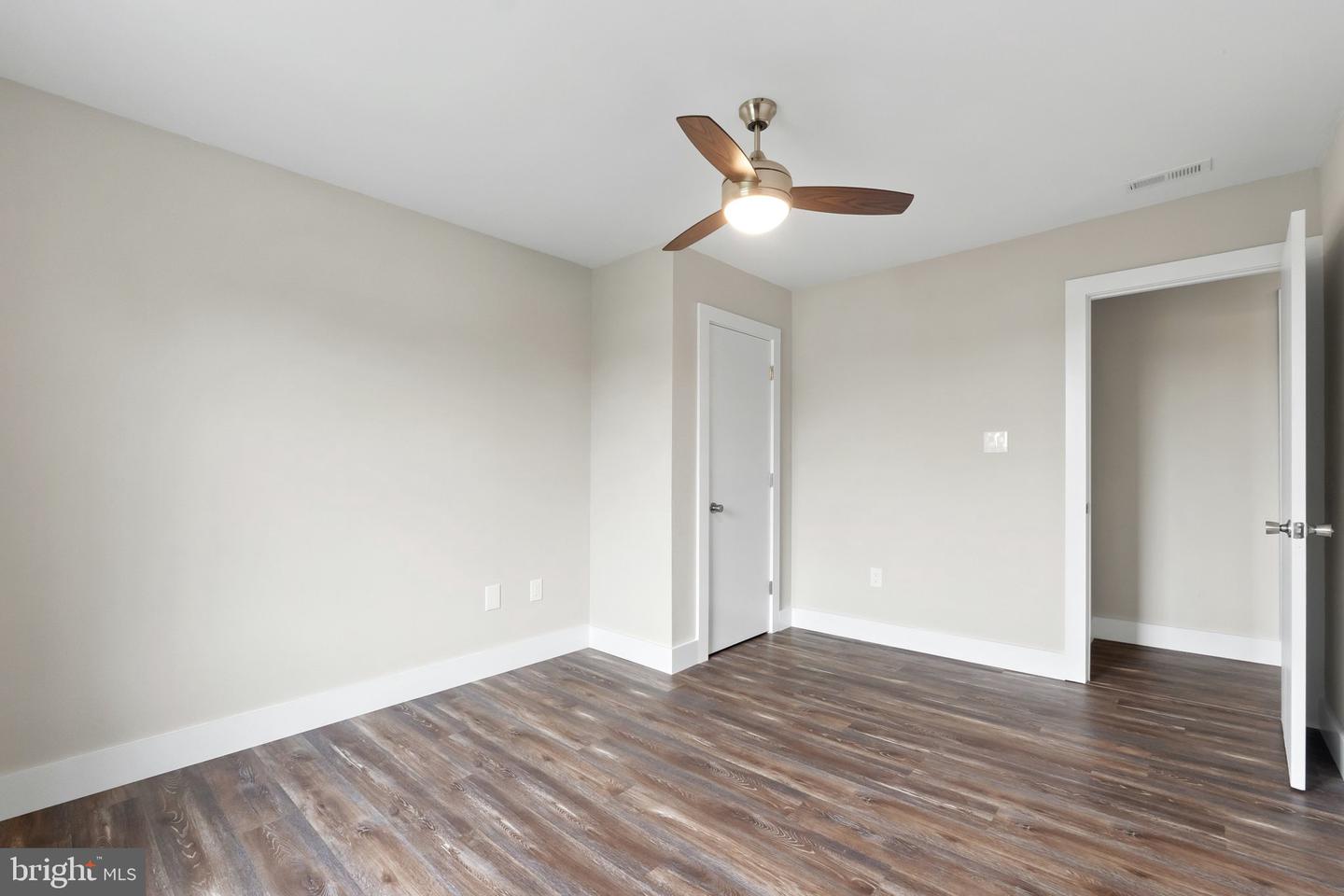 558 BRANCH ST, STRASBURG, Virginia 22657, 3 Bedrooms Bedrooms, 6 Rooms Rooms,1 BathroomBathrooms,Residential,For sale,558 BRANCH ST,VASH2009656 MLS # VASH2009656