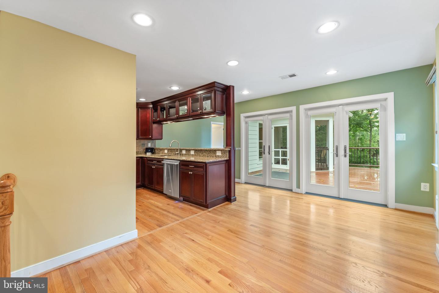 6459 OAKWOOD DR, FALLS CHURCH, Virginia 22041, 3 Bedrooms Bedrooms, ,2 BathroomsBathrooms,Residential,For sale,6459 OAKWOOD DR,VAFX2202742 MLS # VAFX2202742