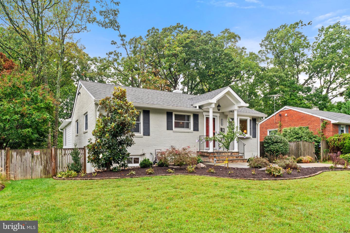 6459 OAKWOOD DR, FALLS CHURCH, Virginia 22041, 3 Bedrooms Bedrooms, ,2 BathroomsBathrooms,Residential,For sale,6459 OAKWOOD DR,VAFX2202742 MLS # VAFX2202742