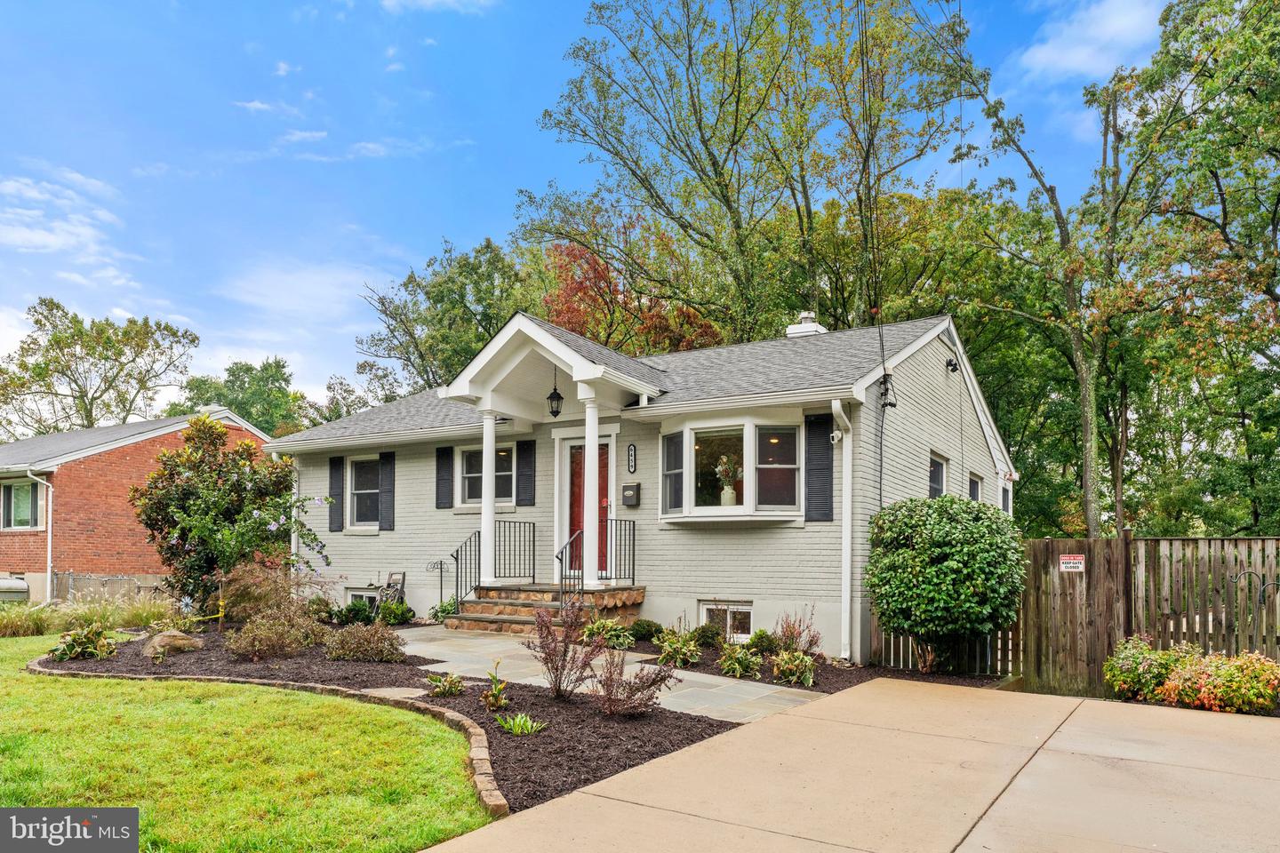 6459 OAKWOOD DR, FALLS CHURCH, Virginia 22041, 3 Bedrooms Bedrooms, ,2 BathroomsBathrooms,Residential,For sale,6459 OAKWOOD DR,VAFX2202742 MLS # VAFX2202742