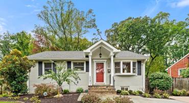 6459 OAKWOOD DR, FALLS CHURCH, Virginia 22041, 3 Bedrooms Bedrooms, ,2 BathroomsBathrooms,Residential,For sale,6459 OAKWOOD DR,VAFX2202742 MLS # VAFX2202742