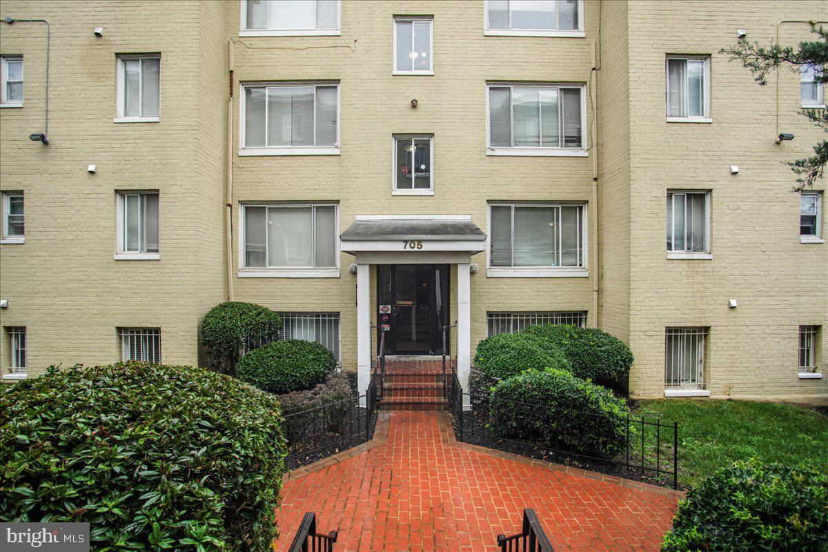 705 BRANDYWINE ST SE #203, WASHINGTON, District Of Columbia 20032, 2 Bedrooms Bedrooms, 7 Rooms Rooms,1 BathroomBathrooms,Residential,For sale,705 BRANDYWINE ST SE #203,DCDC2160966 MLS # DCDC2160966