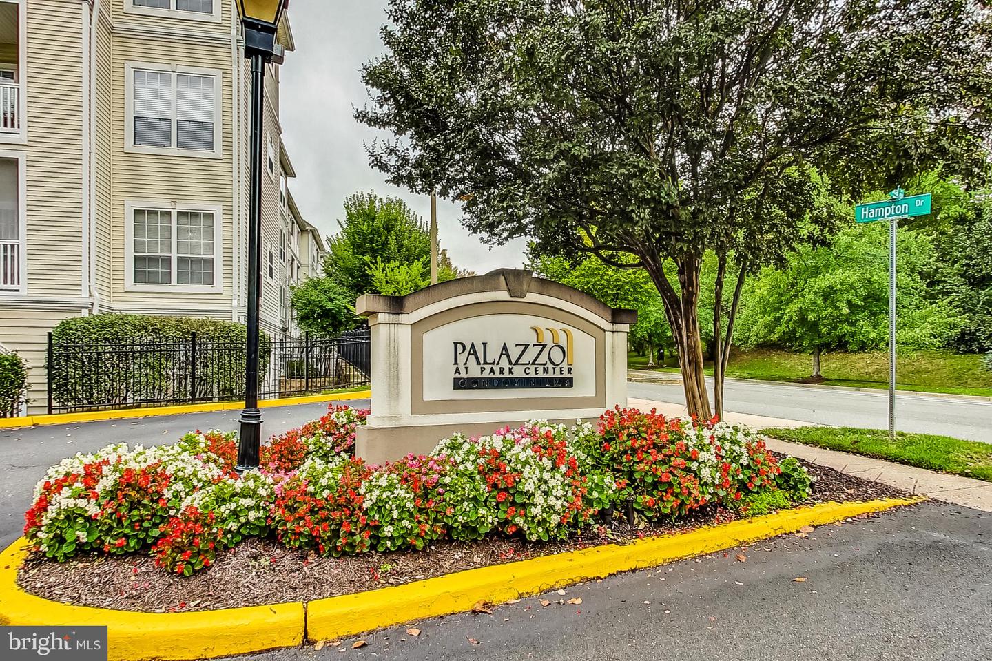 4550 STRUTFIELD LN #2111, ALEXANDRIA, Virginia 22311, 2 Bedrooms Bedrooms, ,2 BathroomsBathrooms,Residential,For sale,4550 STRUTFIELD LN #2111,VAAX2038322 MLS # VAAX2038322