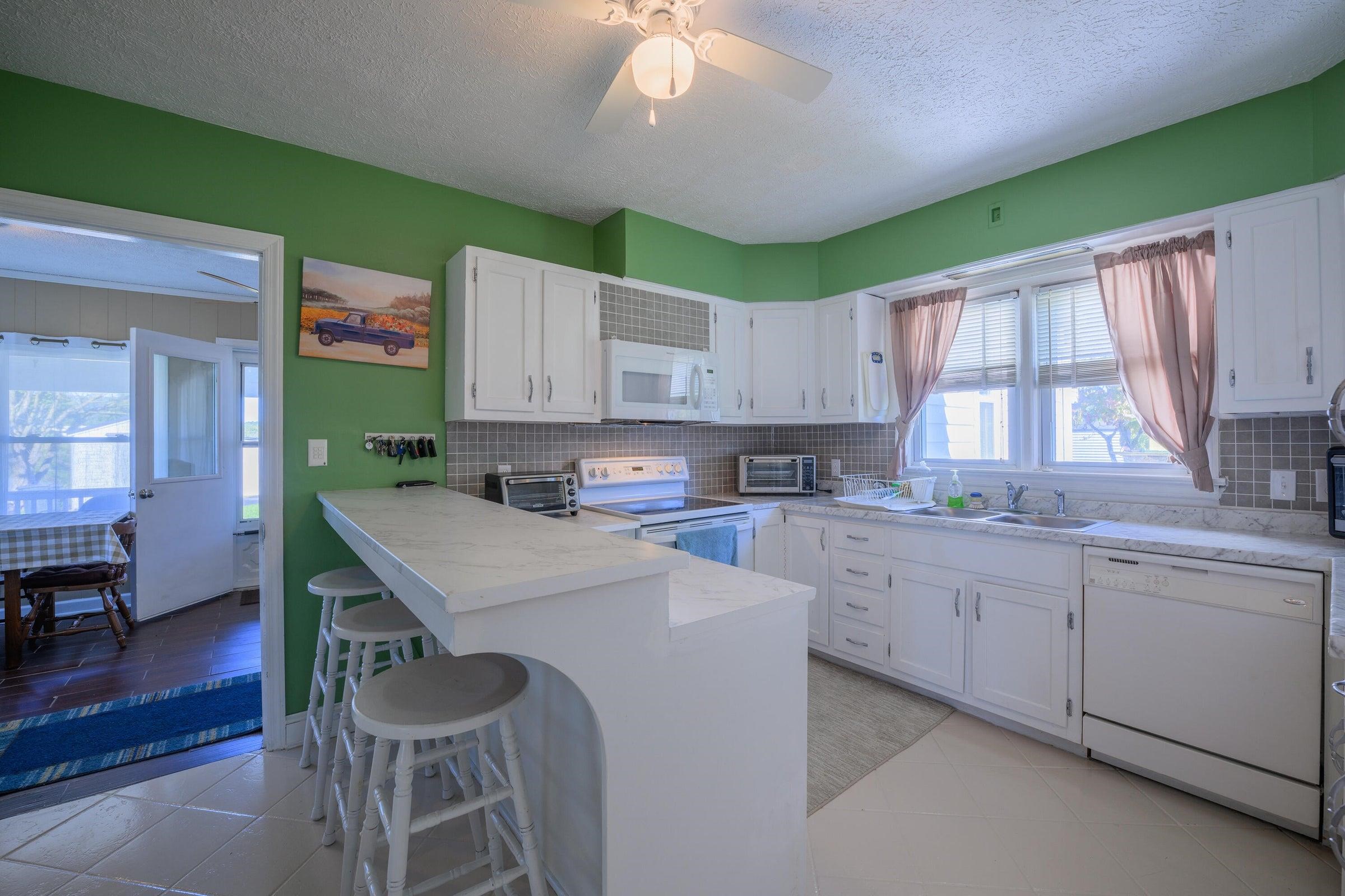 New countertops & appliances.