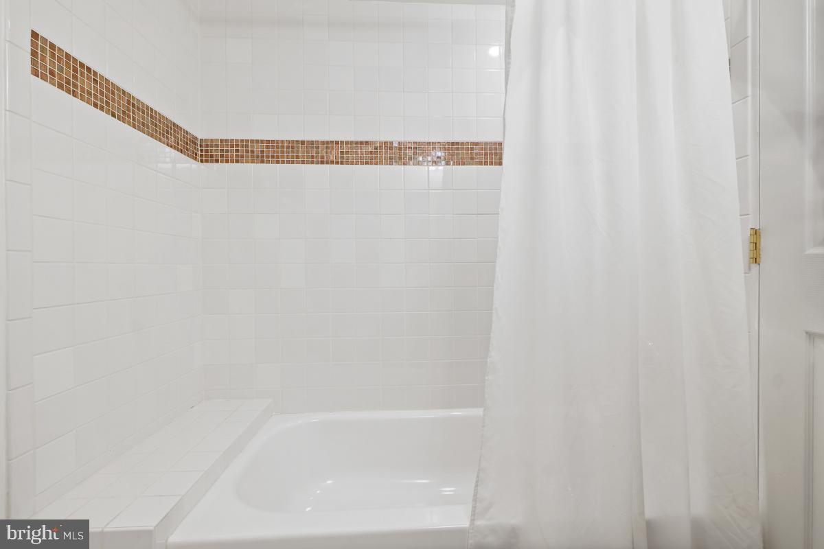 422 IRVING ST NW, WASHINGTON, District Of Columbia 20010, 3 Bedrooms Bedrooms, ,3 BathroomsBathrooms,Residential,For sale,422 IRVING ST NW,DCDC2161360 MLS # DCDC2161360