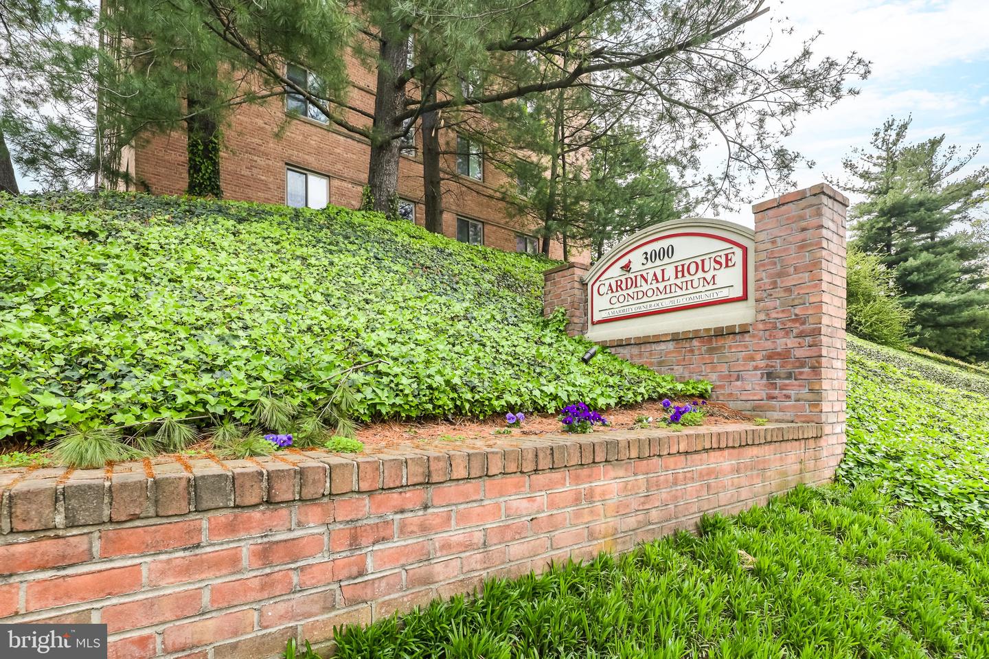 3000 SPOUT RUN PKWY #A201, ARLINGTON, Virginia 22201, 2 Bedrooms Bedrooms, ,1 BathroomBathrooms,Residential,For sale,3000 SPOUT RUN PKWY #A201,VAAR2049132 MLS # VAAR2049132