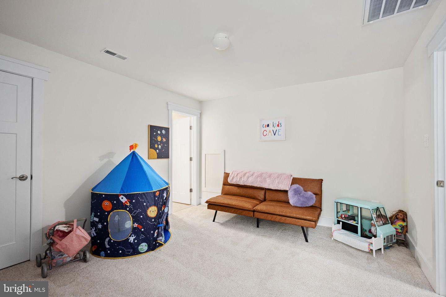 350 EVERMORE LN, STAFFORD, Virginia 22554, 4 Bedrooms Bedrooms, ,3 BathroomsBathrooms,Residential,For sale,350 EVERMORE LN,VAST2033166 MLS # VAST2033166