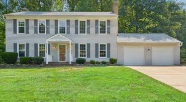 5307 HAMPTON FOREST WAY, FAIRFAX, Virginia 22030, 4 Bedrooms Bedrooms, ,3 BathroomsBathrooms,Residential,For sale,5307 HAMPTON FOREST WAY,VAFX2195446 MLS # VAFX2195446