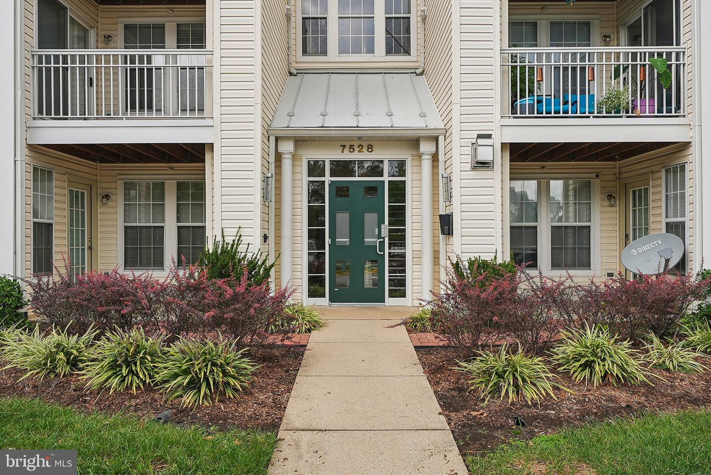 7528 COXTON CT #E, ALEXANDRIA, Virginia 22306, 2 Bedrooms Bedrooms, ,2 BathroomsBathrooms,Residential,For sale,7528 COXTON CT #E,VAFX2199644 MLS # VAFX2199644