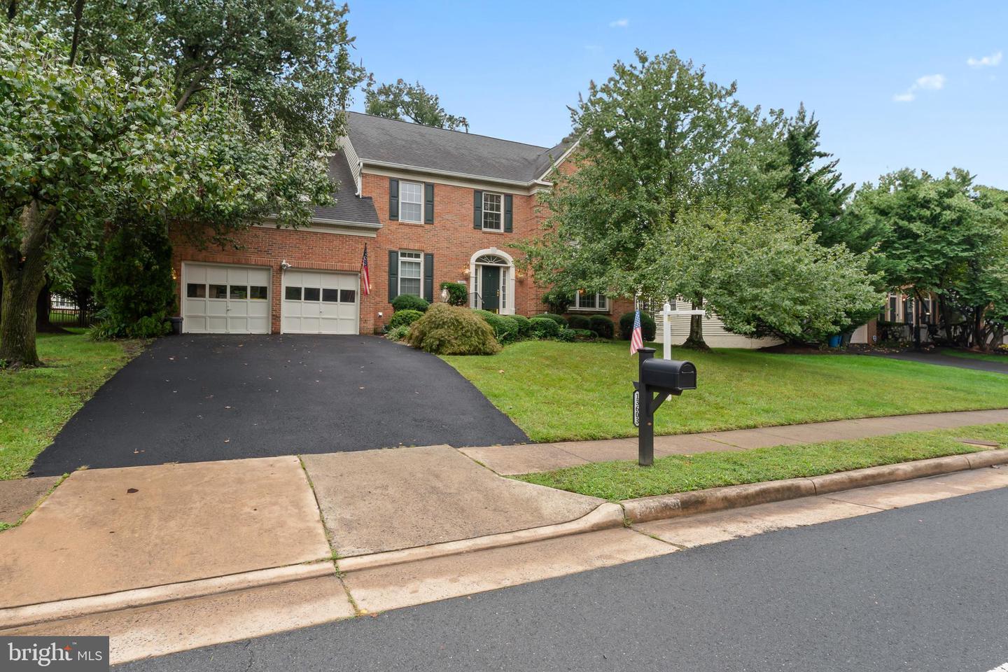 13603 NORTHBOURNE DR, CENTREVILLE, Virginia 20120, 4 Bedrooms Bedrooms, ,4 BathroomsBathrooms,Residential,For sale,13603 NORTHBOURNE DR,VAFX2202956 MLS # VAFX2202956