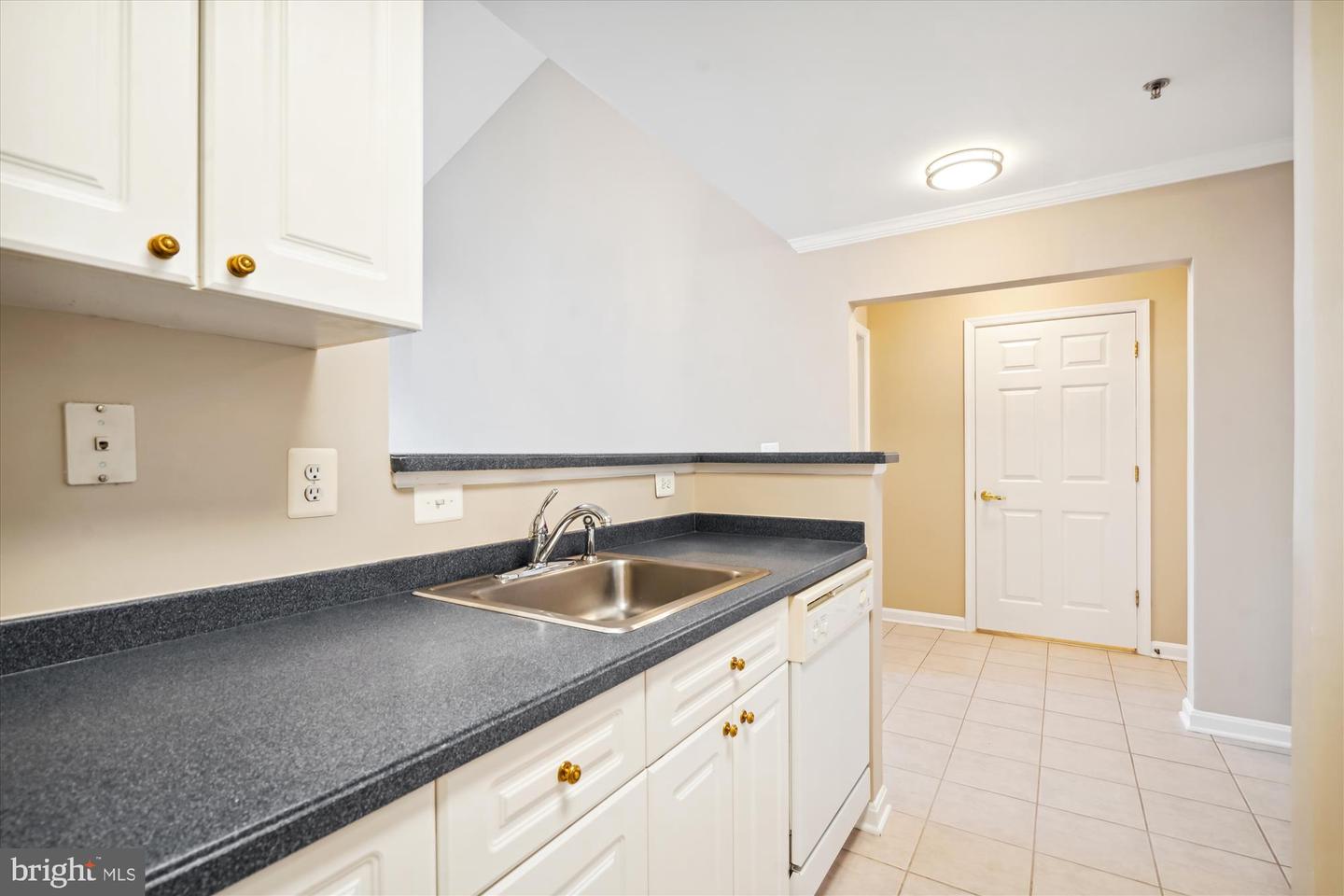 1860 STRATFORD PARK PL #407, RESTON, Virginia 20190, 2 Bedrooms Bedrooms, ,2 BathroomsBathrooms,Residential,For sale,1860 STRATFORD PARK PL #407,VAFX2202982 MLS # VAFX2202982