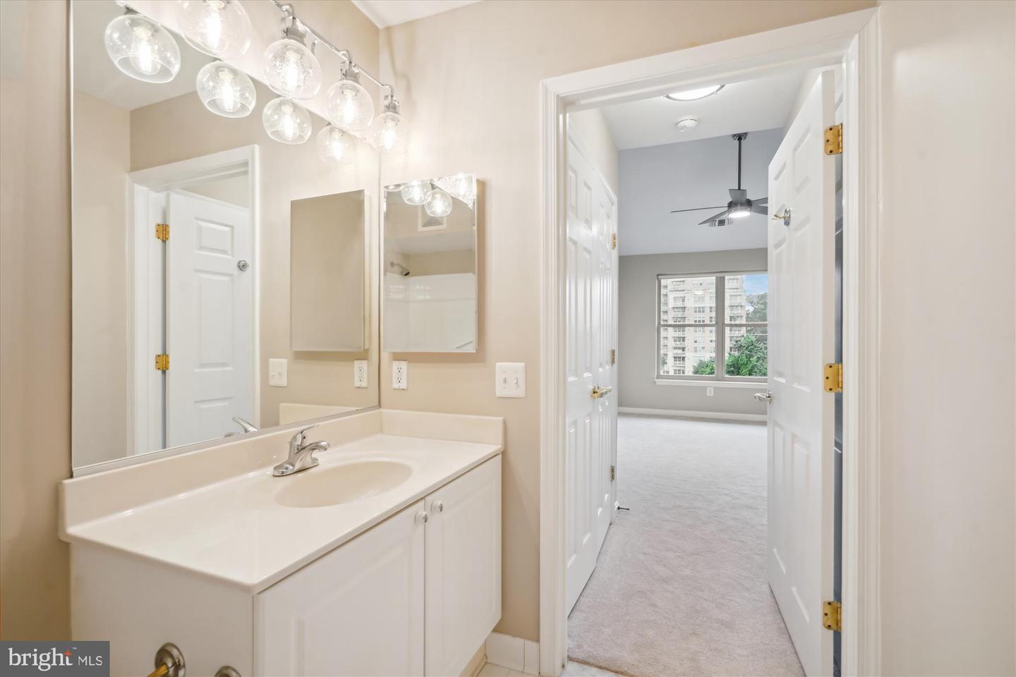 1860 STRATFORD PARK PL #407, RESTON, Virginia 20190, 2 Bedrooms Bedrooms, ,2 BathroomsBathrooms,Residential,For sale,1860 STRATFORD PARK PL #407,VAFX2202982 MLS # VAFX2202982