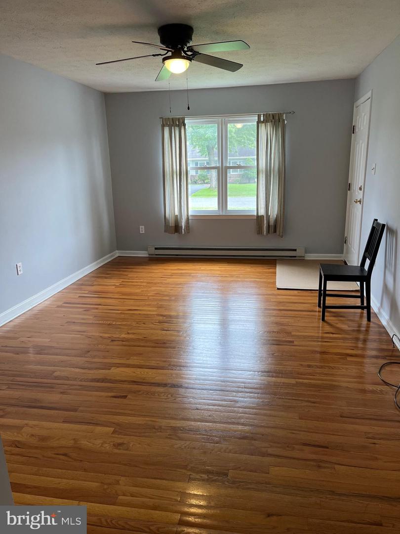 113 LONGSTREET AVE, WINCHESTER, Virginia 22603, 3 Bedrooms Bedrooms, 6 Rooms Rooms,1 BathroomBathrooms,Residential,For sale,113 LONGSTREET AVE,VAFV2021856 MLS # VAFV2021856