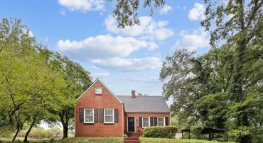 124 COGHILL ST, BOWLING GREEN, Virginia 22427, 3 Bedrooms Bedrooms, ,2 BathroomsBathrooms,Residential,For sale,124 COGHILL ST,VACV2006742 MLS # VACV2006742