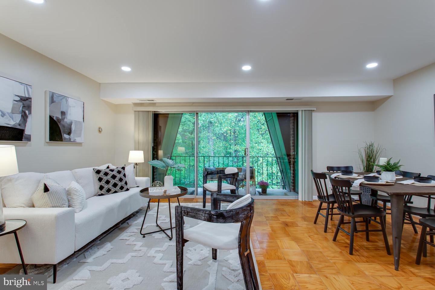 11609 VANTAGE HILL RD #21B, RESTON, Virginia 20190, 2 Bedrooms Bedrooms, ,1 BathroomBathrooms,Residential,For sale,11609 VANTAGE HILL RD #21B,VAFX2203780 MLS # VAFX2203780