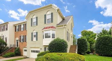 2014 PIERIS CT, VIENNA, Virginia 22182, 3 Bedrooms Bedrooms, ,2 BathroomsBathrooms,Residential,For sale,2014 PIERIS CT,VAFX2203862 MLS # VAFX2203862