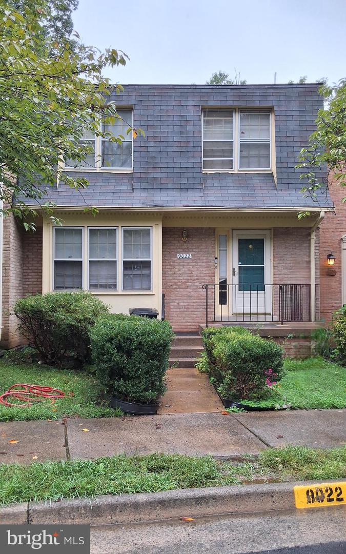 9022 ROSEWALL CT, SPRINGFIELD, Virginia 22152, 4 Bedrooms Bedrooms, ,3 BathroomsBathrooms,Residential,For sale,9022 ROSEWALL CT,VAFX2203954 MLS # VAFX2203954