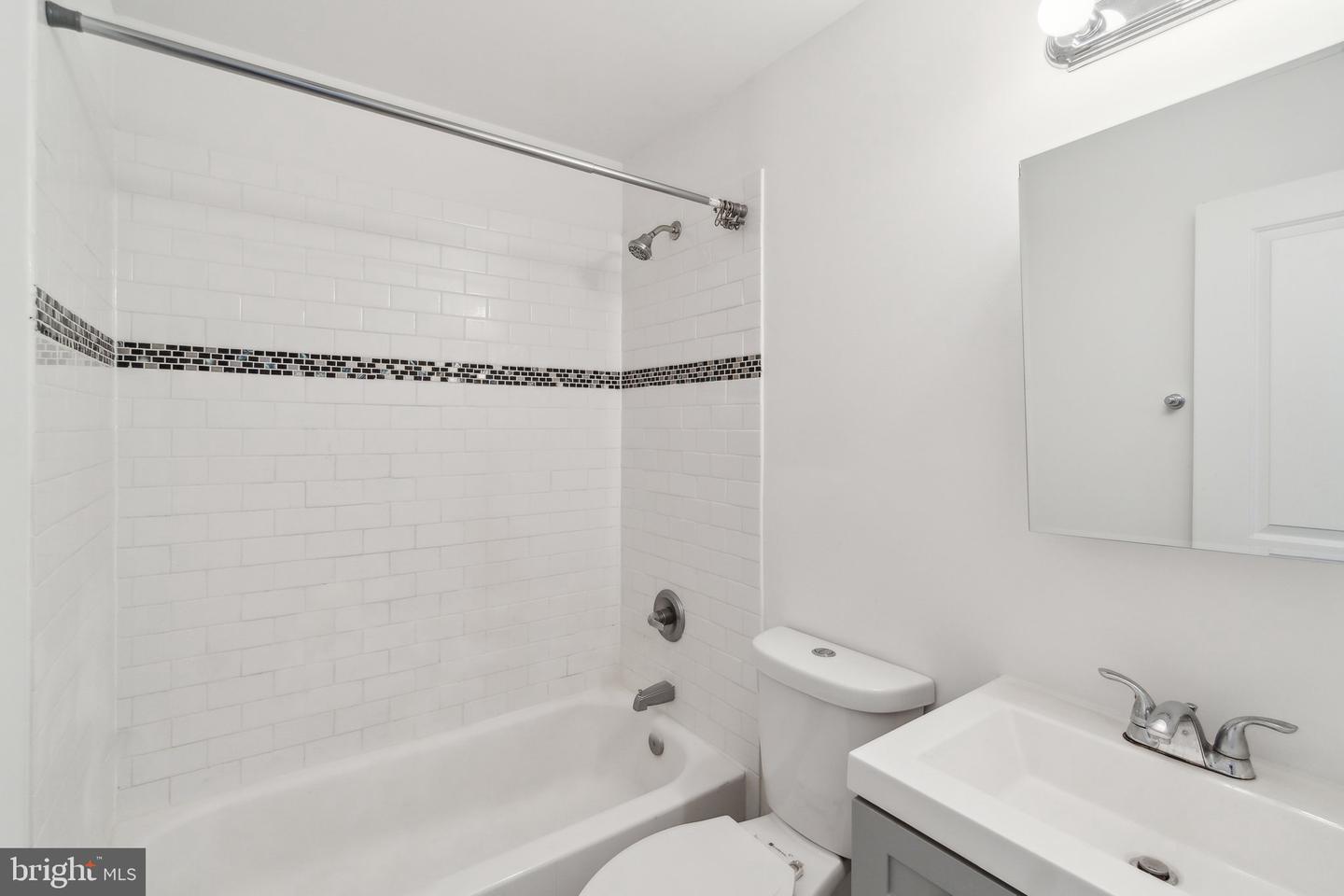 215 FLORIDA AVE NW, WASHINGTON, District Of Columbia 20001, 7 Bedrooms Bedrooms, ,7 BathroomsBathrooms,Residential,For sale,215 FLORIDA AVE NW,DCDC2161526 MLS # DCDC2161526