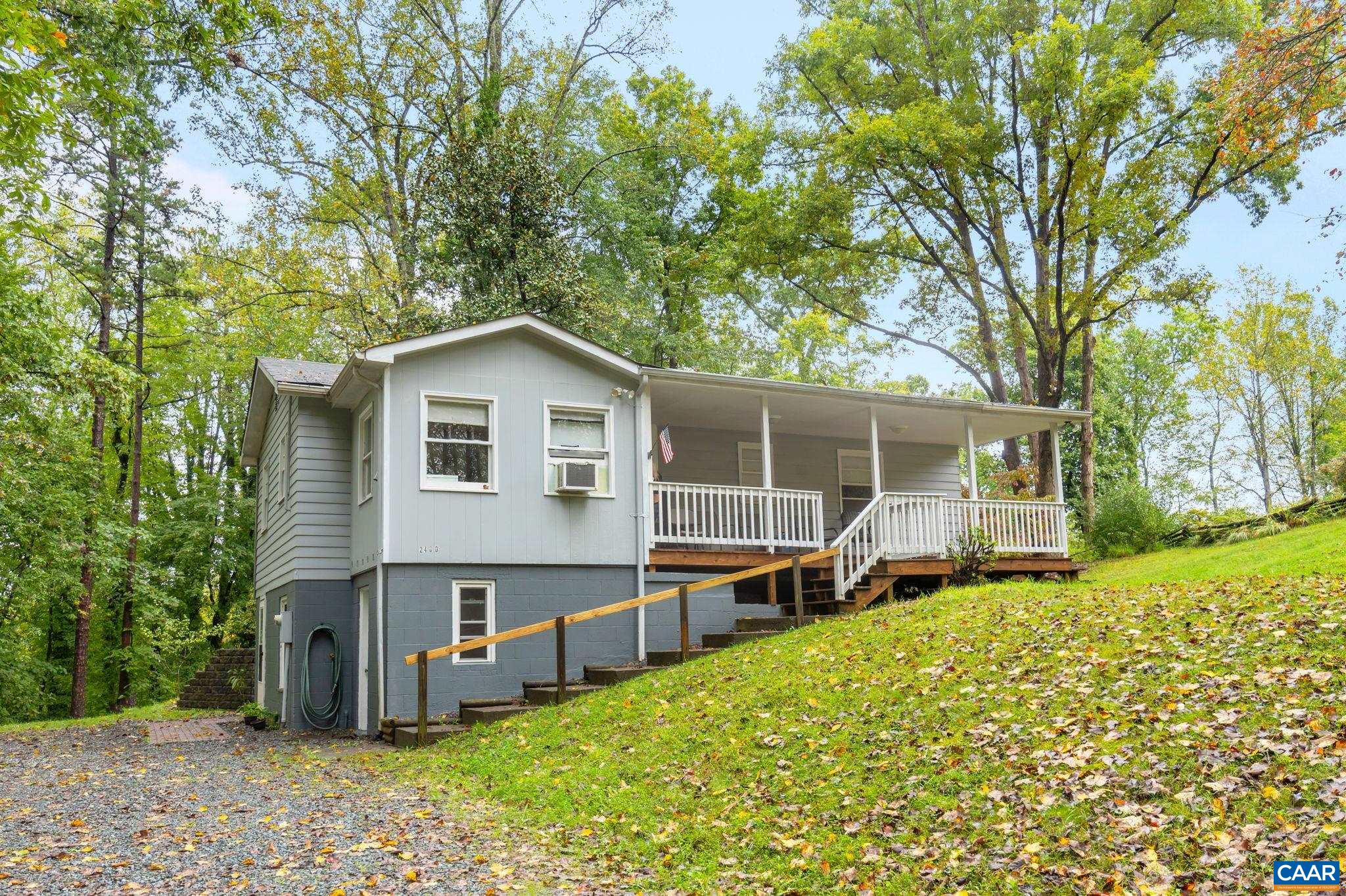 2480 SERPENTINE LN, CHARLOTTESVILLE, Virginia 22911, 3 Bedrooms Bedrooms, ,2 BathroomsBathrooms,Residential,hall house,2480 SERPENTINE LN,657263 MLS # 657263