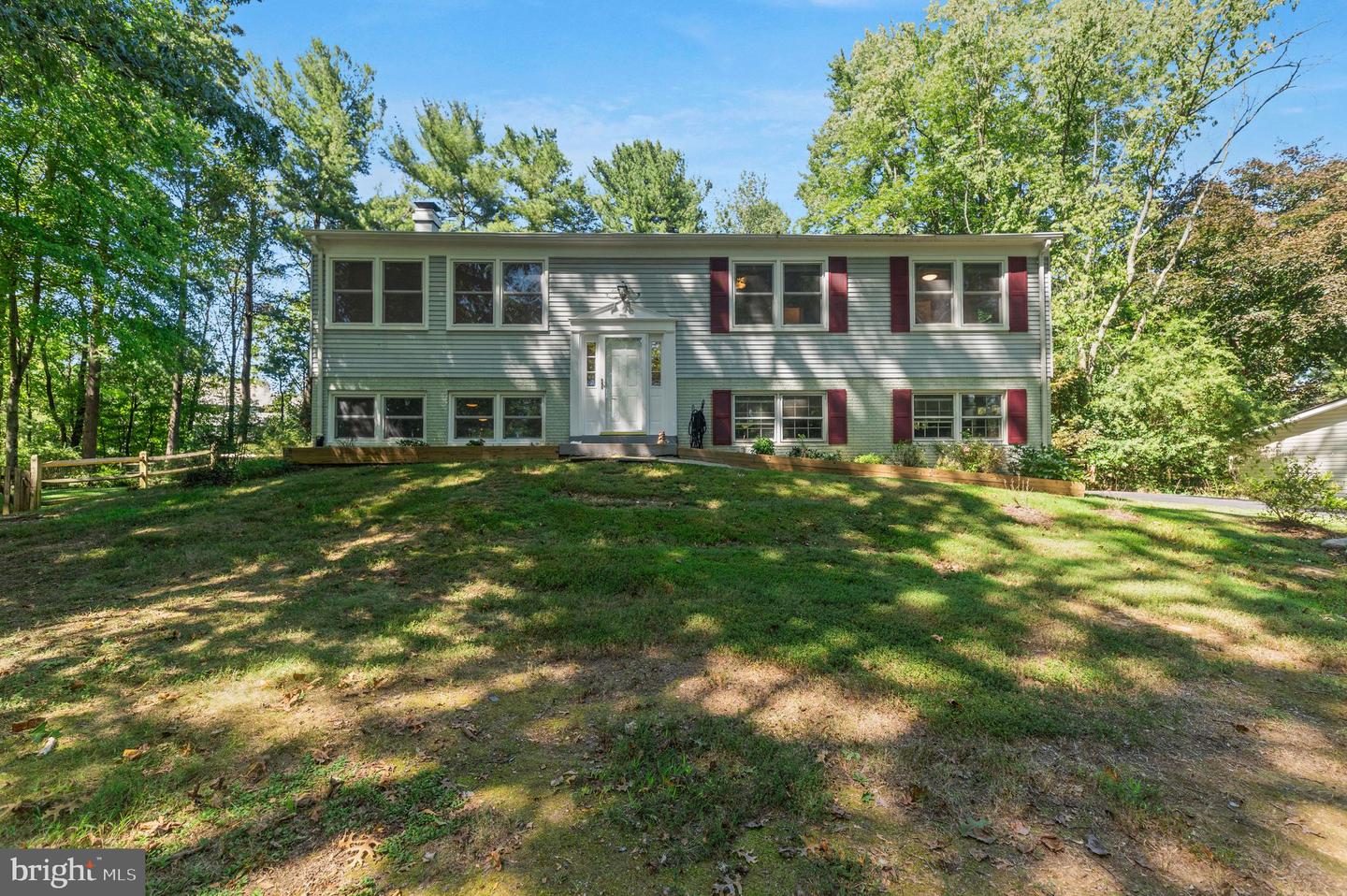 10806 WINTER CORN LN, RESTON, Virginia 20191, 3 Bedrooms Bedrooms, ,2 BathroomsBathrooms,Residential,For sale,10806 WINTER CORN LN,VAFX2196052 MLS # VAFX2196052